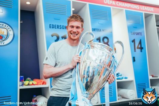 Kevin de Bruyne  5 EPLs 2 FA cups 5 League Cups 1 UCL 1 DFB Pokal World third place with Belgium 4 times top Assist provider in EPL 2 time POTY winner  Steven Gerrard - 0 EPLs 1 UCL  Kevin de Bruyne is the greatest midfielder of all time.