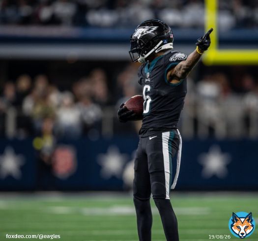 .@DeVontaSmith_6 1 of only 6 NFL WRs with 95+ receptions, 1,000+ yards and 7+ TDs