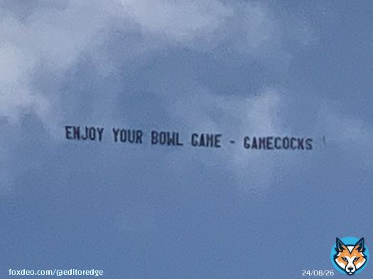 Just arrived at Tennessee-Clemson to the sight of a plane carrying this message.  Well done, Gamecocks. I respect it lol