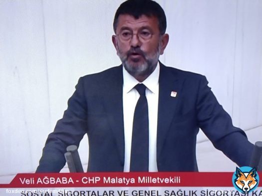 #EmeklilikteYaşaTakılanlar Veli Ağbaba Milletvekilimiz herşeyi &ouml;zetledi.Dinliyoruz Ger&ccedil;ekten g&uuml;zel konuşuyor.Bir an &ouml;nce tastamam eksiksiz &ccedil;ıkar.