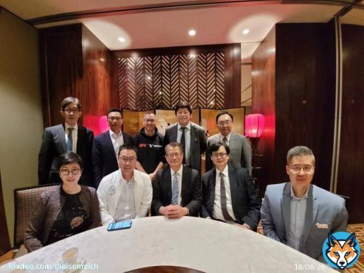 VeChain CEO, Sunny Lu, attended a meeting today with the Head of Hong Kong's Treasury to present VeChain, the new whitepaper, and its many technical solutions.   #VeChain $VET #VeFam #IoT #Blockchain #HongKong #Crypto #Bitcoin #Blockchain #Bitcoin $BBTC #Ethereum $ETH #Investing