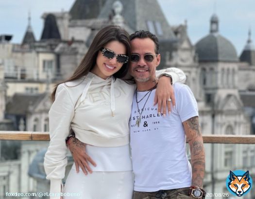 Los reci&eacute;n casados Marc Anthony y Nadia Ferreira anuncian que ser&aacute;n padres