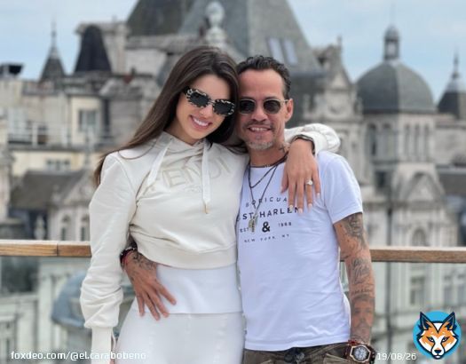Los reci&eacute;n casados Marc Anthony y Nadia Ferreira anuncian que ser&aacute;n padres