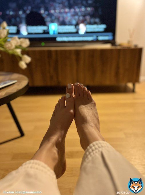 My plan for tonight: I&rsquo;m watching Netflix and you&rsquo;re kneeling in front of my soles