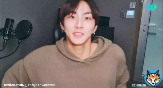 [INFO] 230306  JUNGWON is now live on Weverse!  @ENHYPEN_members @ENHYPEN #ENHYPEN #엔하이픈