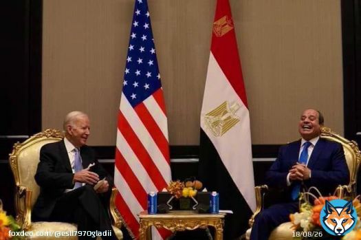 - عزيـز مصـر الرئيس #السيسي مع الرئيس الأمريكي 'جو بايدن' بـ شرم الشيخ ..  'حد يعرف الريس بيضحك ليه!! ولا عشان #محدش_نزل !!' ..