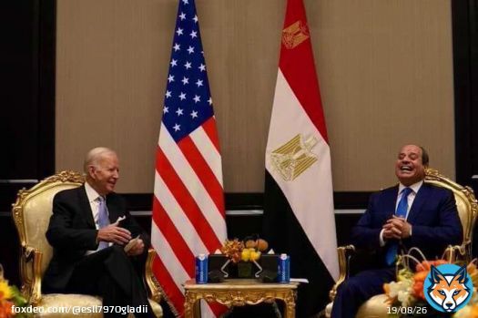 - عزيـز مصـر الرئيس #السيسي مع الرئيس الأمريكي 'جو بايدن' بـ شرم الشيخ ..  'حد يعرف الريس بيضحك ليه!! ولا عشان #محدش_نزل !!' ..