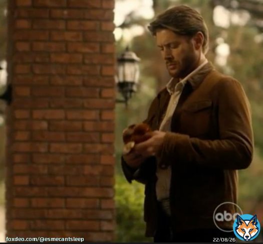 beau holding a moose and talking about his brother i&rsquo;m crying #BigSky #BeauArlen
