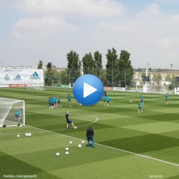 Never forget when Zinedine Zidane assisted Luka Modric for this GOLAZO in Real Madrid training   (via bghayward/Instagram)