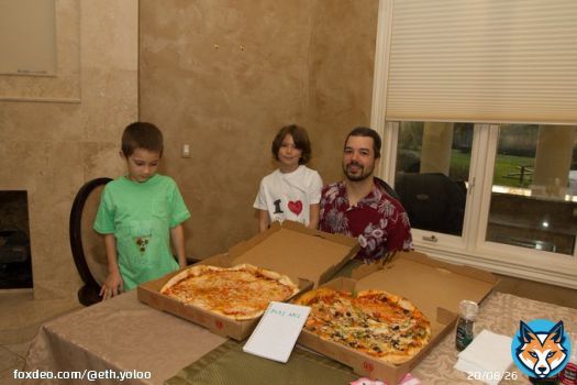 Yoo guys, today is Bitcoin Pizza Day   It is dedicated to the act of the programmer Laszlo Heinitz he bought two pizzas for 10.000 BTC in 2010.  I guess everyone have heard about this story but maybe not everyone knows it, so fix it and read this thread  Thread (1/8)