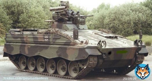 США, Франція і Німеччина нарешті дійшли згоди щодо постачання в Україну великої кількості бойової техніки   Pішенню передувала непроста історія. Президент Франції намагався стримувати Пентагон від скликання засідання міністрів оборони у форматі 'Рамшштайн'.