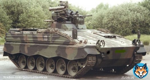 США, Франція і Німеччина нарешті дійшли згоди щодо постачання в Україну великої кількості бойової техніки   Pішенню передувала непроста історія. Президент Франції намагався стримувати Пентагон від скликання засідання міністрів оборони у форматі 'Рамшштайн'.