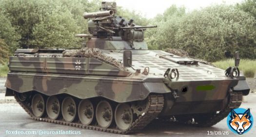 США, Франція і Німеччина нарешті дійшли згоди щодо постачання в Україну великої кількості бойової техніки   Pішенню передувала непроста історія. Президент Франції намагався стримувати Пентагон від скликання засідання міністрів оборони у форматі 'Рамшштайн'.