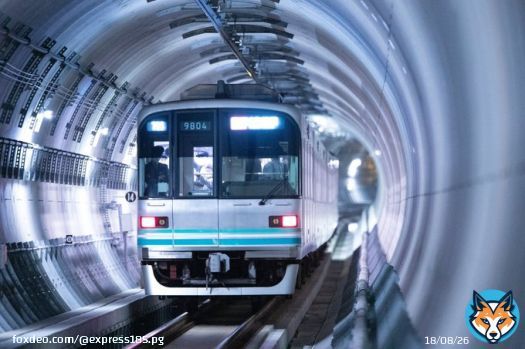 東急新横浜線 出来たてほやほやの真っ白なトンネル