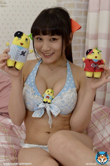 ちょっと現実が受け入れられていません&hellip; 何があったんだろう  名古屋のスタジオで初めて会った時と最後に会った一昨年のクリスマスの画像を貼っておきます みぃつん安らかに&hellip; #片瀬美月