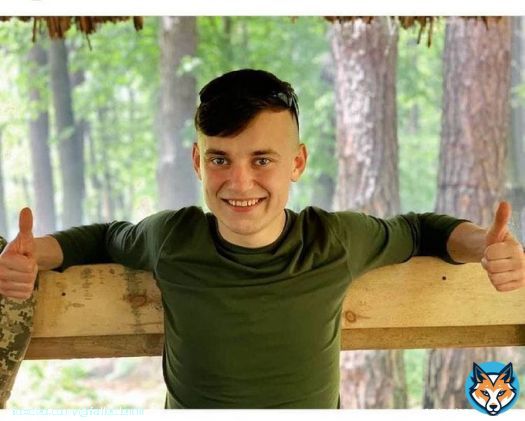 #СучасніГерої В цей день 1999 року народився Євген Пальченко &mdash; Герой України (2022), лейтенант ЗСУ, ком.танк.роти 59 ОМПБр, Наприкінці лютого 2022, допоміг бригаді вийти з оточення під Олешками, 3 дні утримував оборону мосту, знищив ворожу техніку, тримав оборону під Миколаєвом.