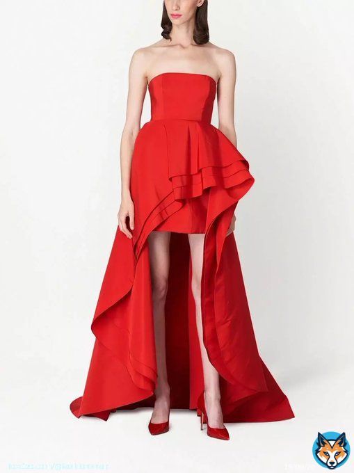 【#NHK紅白】初司会を務める橋本環奈さんは、「キャロリーナ ヘレラ（CAROLINA HERRERA）」のドレスで登場。 #FS衣装情報 @nhk_kouhaku