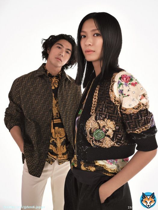 #榮倉奈々 さんと #賀来賢人 さんが纏う、「 #フェンダーチェ 」コレクション。既成概念を打ち砕き、喜びにあふれた両デザイナーのクリエイティブな対話をリンクコーデで表現しています。（Harper's BAZAAR 6月号掲載） #FENDACE #Fendi 詳しくはこちら\u25bc