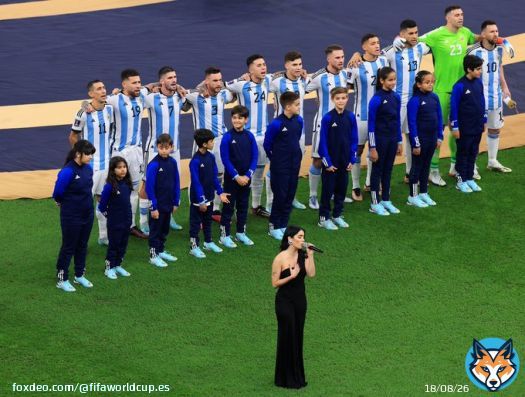 @lalioficial interpret&oacute; el himno argentino en Lusail
