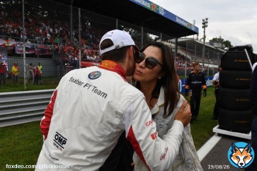 i go to sleep knowing academy winner michelle yeoh is a fan of my driver idk abt you guys
