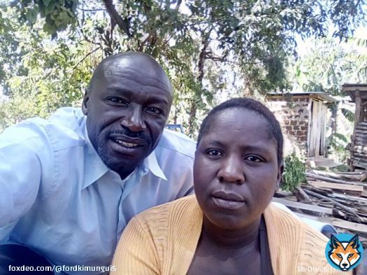 Hapa sango mawetatu likuyani sub county ningali nmeganda to ndani ya roga roga na mke wangu Pamela uncle Fred machoka wacha katambee @RadioCitizenFM #ROGAROGA @fredomachoka @GeorginaNjogu