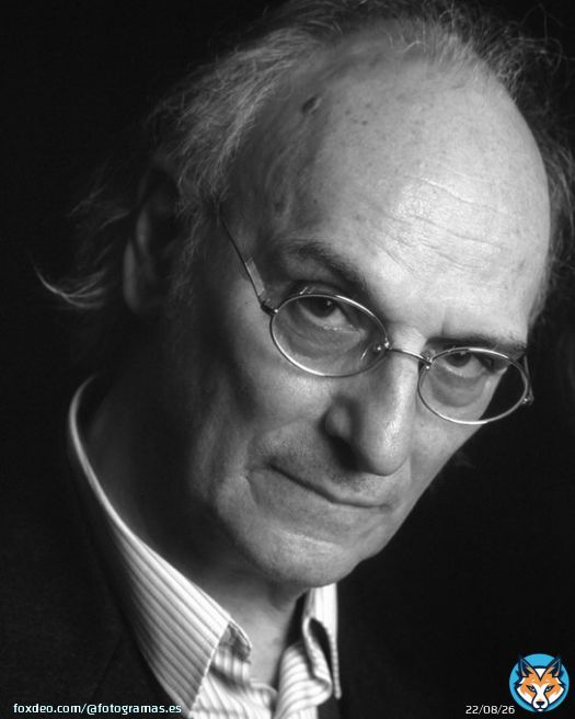 Carlos Saura, uno de los cineastas fundamentales en la historia del cine espa&ntilde;ol, ha fallecido a los 91 a&ntilde;os, a un d&iacute;a de recibir el Goya de Honor en la ceremonia de los #Goya2023  D.E.P