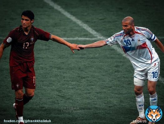 Zinedine Zidane: &ldquo;Cristiano Ronaldo is from a different planet. He is like an alien. What he does is unique.&rdquo;