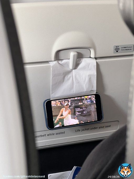 Pretty sure the young woman in the row in front of me is an engineering prodigy.