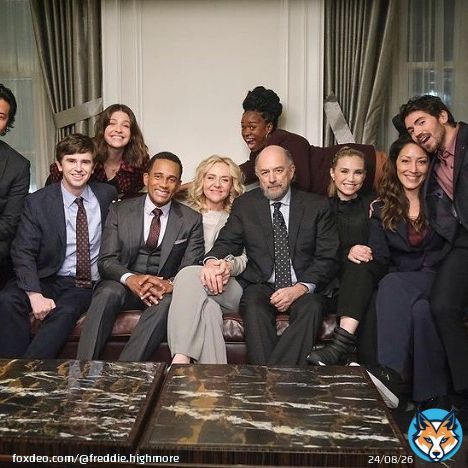 Best cast, best crew\ud83e\udd0d @thegooddoctorabc  \ud83e\udd0d  #FreddieHighmore  #TheGoodDoctor