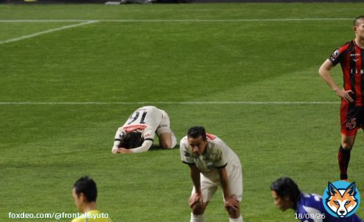 試合が終わったと同時に倒れ込みながら喜ぶ瀬古。 気持ち入ってただろうし、その姿はまるでキャプテンのようにも見えました。 #川崎フロンターレ #frontale  #瀬古樹 #札幌ドーム