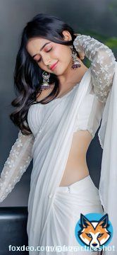 #AshikaRanganath Hip Curves