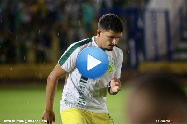 Affair de Yuri Lima, do Mirassol, a cantora Iza est&aacute; no Est&aacute;dio Municipal Jos&eacute; Maria de Campos Maia acompanhando Mirassol x Palmeiras.   Divulga&ccedil;&atilde;o/Mirassol | Reprodu&ccedil;&atilde;o