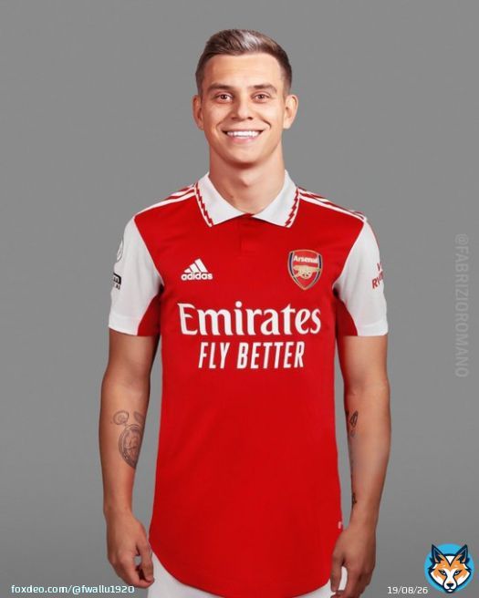 Tossard or Nketiah ??  Who would you like to start on sunday?  #ARSMUN