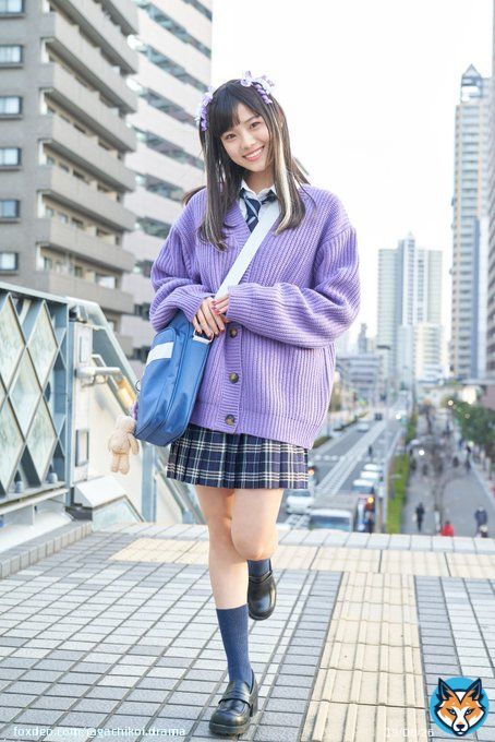 &loz;ゆっこ 役 #志田こはく  「コズミック」のファンで、コスモ推しの女子高生。街でコスモを見かけたことをきっかけに、コスモにガチ恋してしまう。   #ガチ恋粘着獣  ABCテレビ(関西) 4/9(日)深夜0時00分 テレビ朝日 (関東) 4/8(土) 深夜2時30分放送スタート！