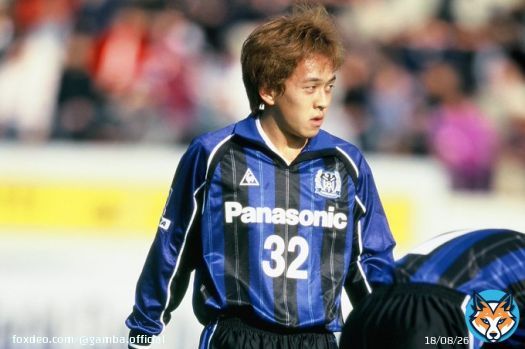 FCティアモ枚方所属 #二川孝広 選手が本日現役引退を発表されました。高槻市出身でガンバ大阪ユースから1999年にトップチームへ昇格。5シーズン目にはガンバでは初めて日本人で背番号10を背負うと、2006年には日本代表に選出されるなど、中心選手として活躍。  #ガンバ大阪 #GAMBAOSAKA