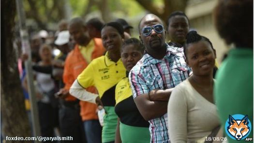 EXCLUSIVE PHOTO: Ghanaians queuing to apologise to Jordan Ayew
