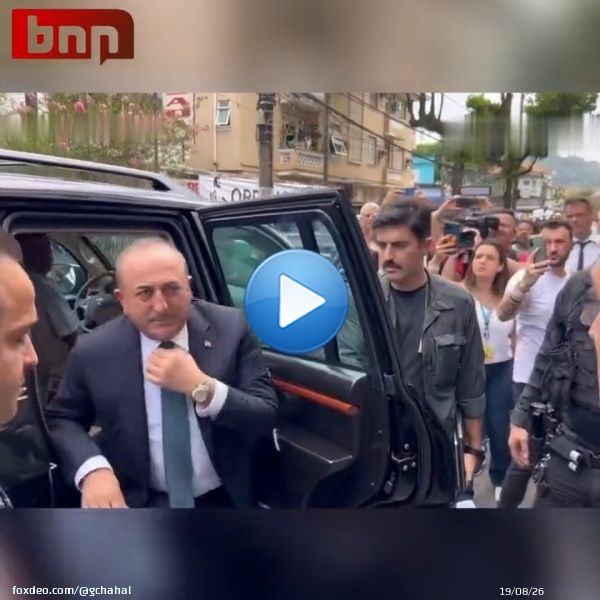 WATCH: #BNNBrazil Reports.  Turkish Foreign Minister Mevl&uuml;t &Ccedil;avuşoğlu and Erdogan, President of Turkey, attend Pel&eacute;'s memorial service.  They were at Lula's inauguration on Sunday and arrived at the Vila Belmiro stadium this Mondayay morning.  #Brazil #Football
