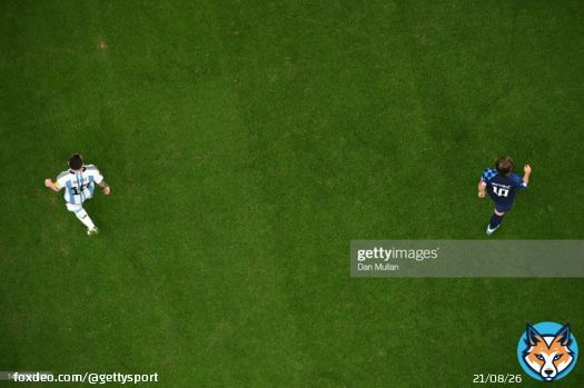 Into the second half we go.  Messi vs Modric.   @afa #ARG @HNS_CFF #Vatreni #CRO @FIFAcom @FIFAWorldCup #FIFAWorldCup   : @Dan_Mullan