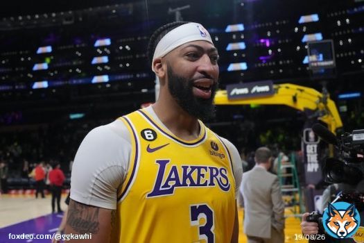 Anthony Davis tonight 30 Points 23 Rebounds 4 Blocks  Better then Giannis Antetokounmpo.