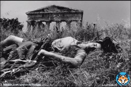 Temple of Segesta, Sicily, 1986. Photographer: Letizia Battaglia.