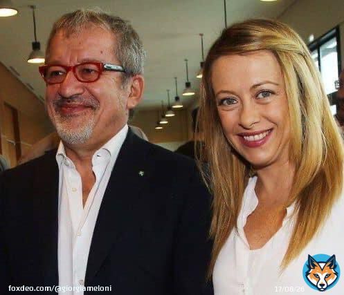 Sono profondamente colpita dalla notizia della scomparsa di Roberto Maroni. Un amico, un politico intelligente e capace che ha servito le Istituzioni con buonsenso e concretezza. Il Governo esprime cordoglio e vicinanza alla famiglia e ai suoi cari in questo momento difficile.