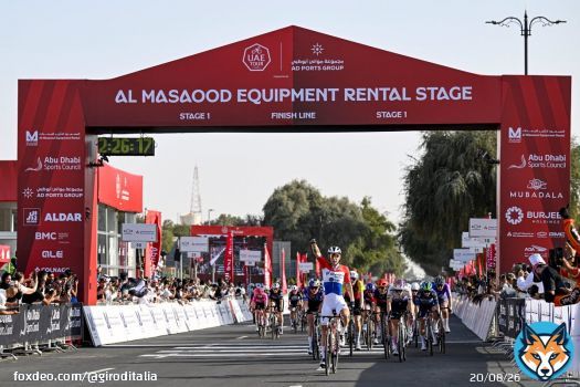 @lorenawiebes kicks off 2026 the same way she always does: winning! Pro victory 119 and for the 4th straight year, her first win of the season comes at the @uae_tour Well done Lorena! #UAETour