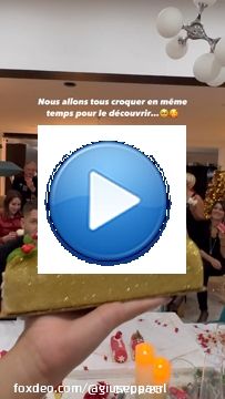 Et voil&agrave; &hellip; vous savez tout a pr&eacute;sent nous avons tellement h&acirc;te de vivre cette nouvelle vie, cet immense bonheur qui n&rsquo;a aucune limite dans notre c&oelig;ur \ud83e\udd79 on est encore plus heureux d&rsquo;avoir pu d&eaeacute;couvrir le sexe entour&eacute; de toutes les personnes que nous aimons notre famille, nos proches.. nous sommes si reconnaissant de ce que la vie nous a offert depuis le premier jour o&ugrave; nous nous sommes rencontr&eacute;s&hellip; c&rsquo;&eacute;tait une &eacute;vidence ! Papaga et maman Giu \ud83e\udd0d d&eacute;j&agrave; 4 mois de pur bonheur dans mon bidou et bient&ocirc;t notre premi&egrave;re rencontre pour fin mai \u23f3 le temps passe si vite \u2728  merci @latelierdenadia_ une personne que j&rsquo;affecte &eacute;norm&eacute;ment depuis tr&egrave;s longtemps, qui est toujours pr&eacute;sente pour nos &eacute;v&eacute;nements et qui nous pr&eacute;pare toujours des g&acirc;teau merveilleux pour nous faire vivre des moments parfait&hellip; merci Nadia infiniment et c&rsquo;est avec confiance les yeux ferm&eacute;s qu&rsquo;elle avais l&rsquo;enveloppe du sexe de notre b&eacute;b&eacute; @latelierdenadia_ ????\ud83c\udffc\u2728
