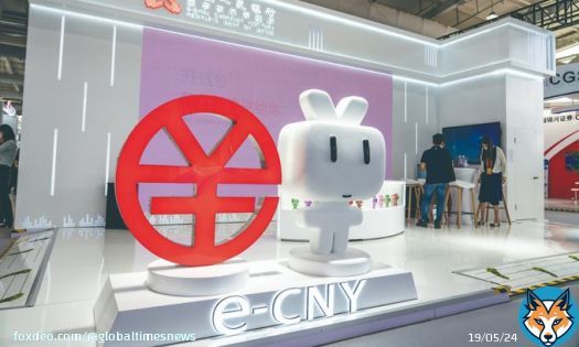 Chinese banks and mobile carriers are teaming up to roll out a SIM card purse product embedded in the payment platform of digital yuan, further expanding the application scenarios of the digital currency.