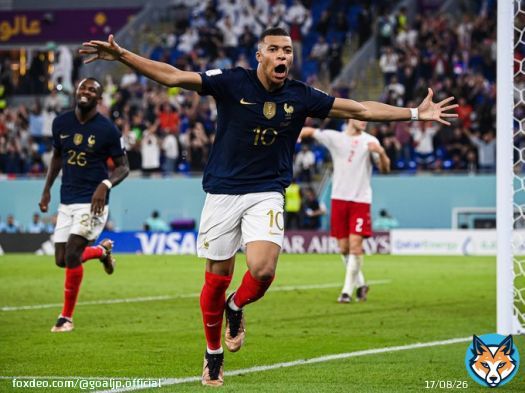#フランス代表、決勝トーナメント進出   デンマーク代表との接戦を制す！エース・ #エンバペ が2ゴールの活躍でチームを勝利に導いた！  2戦終えて勝点1のデンマークは、グループステージ突破を懸けて、勝点3のオーストラリアとの第3戦へ。  #カタールW杯 グループD フランス 2-1 デンマーク