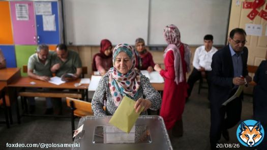 В Турции начались президентские и парламентские выборы