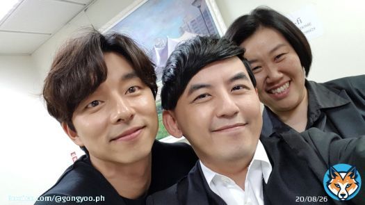 [PIC] Backstage with the host and the translator  \ud83d\ude0a  &copy; 黃子佼 @2015GOGOGO FB  #GongYoo #GongYooMakeAWishInTaipei #Goblin