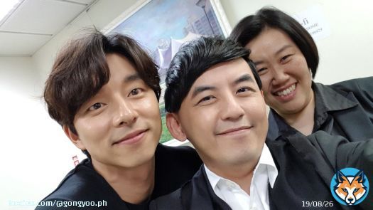 [PIC] Backstage with the host and the translator  \ud83d\ude0a  &copy; 黃子佼 @2015GOGOGO FB  #GongYoo #GongYooMakeAWishInTaipei #Goblin