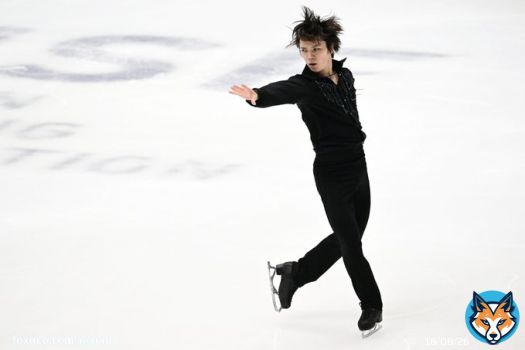 全日本フィギュアスケート選手権 2日目  大会2日目、宇野昌磨選手が今季最高の100.45で首位に  男子シングルSP 1位：宇野昌磨選手 2位：島田高志郎選手 3位：山本草太選手  ペアSP 1位：村上遥奈選手・森口澄士選手  3日目はアイスダンスと女子シングルのフリーが行われます  @skatingjapan