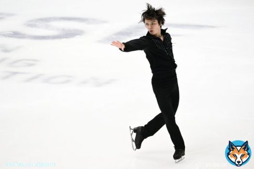 全日本フィギュアスケート選手権 2日目  大会2日目、宇野昌磨選手が今季最高の100.45で首位に  男子シングルSP 1位：宇野昌磨選手 2位：島田高志郎選手 3位：山本草太選手  ペアSP 1位：村上遥奈選手・森口澄士選手  3日目はアイスダンスと女子シングルのフリーが行われます  @skatingjapan